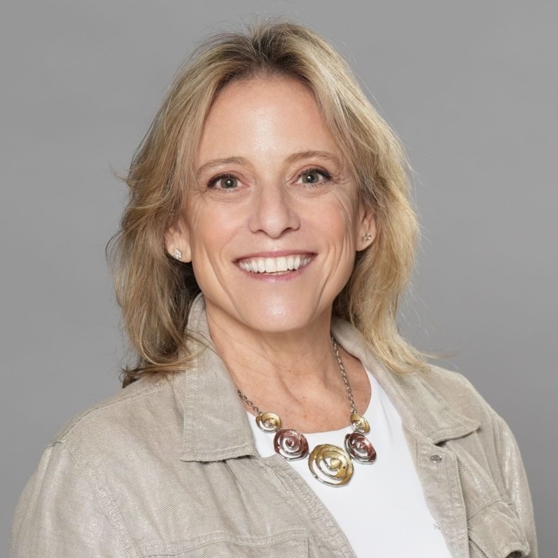 Alisa De Dominicis, MBA/JD